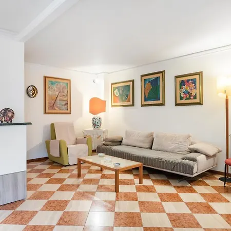 Via Etnea Cozy Apartment With Balcony Catania Exterior foto