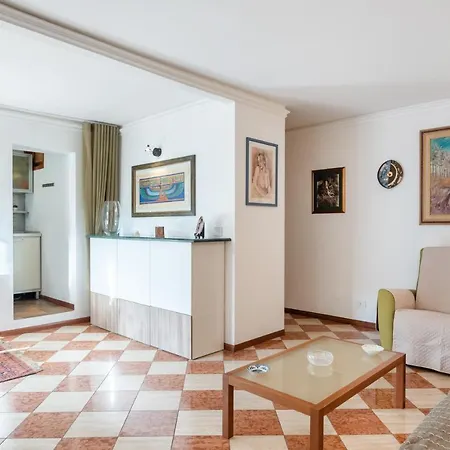 Via Etnea Cozy Apartment With Balcony Catania Exterior foto
